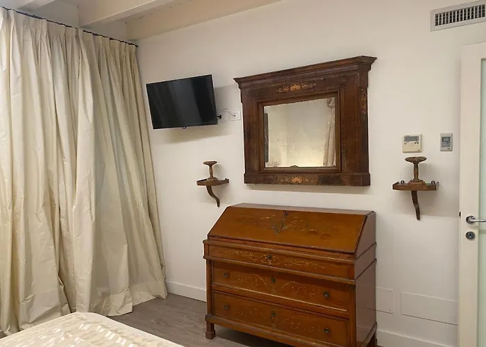 Piccolo Borgo Antico Apartment *